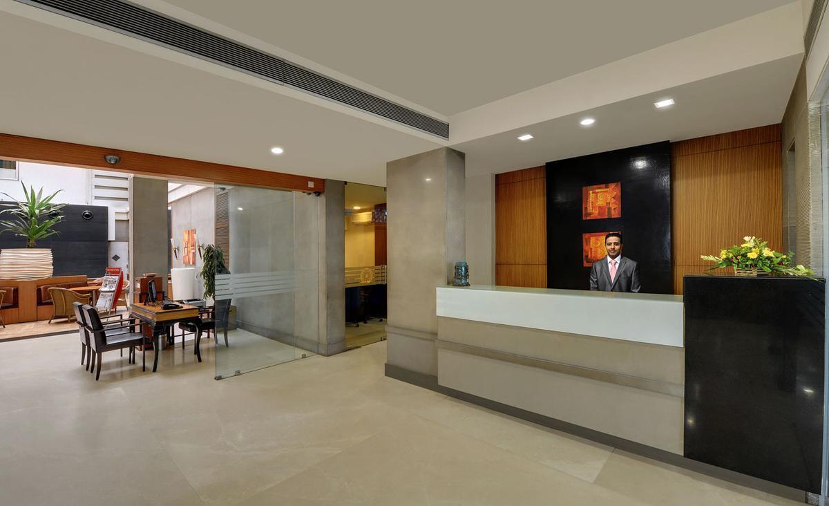 Hotel Woodland Pune Exterior photo