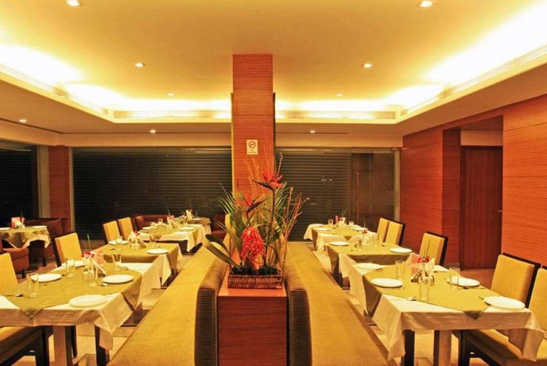 Hotel Woodland Pune Exterior photo